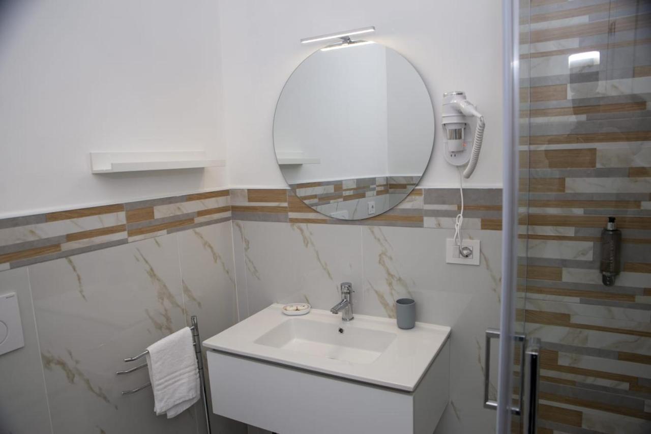 Quinto Apartments Bari Luaran gambar